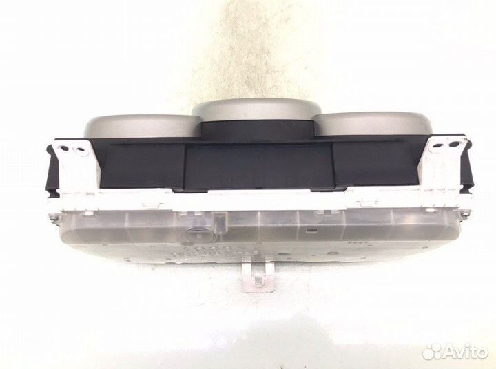 Щиток приборов (приборная панель) Mazda 3 BK 1.6