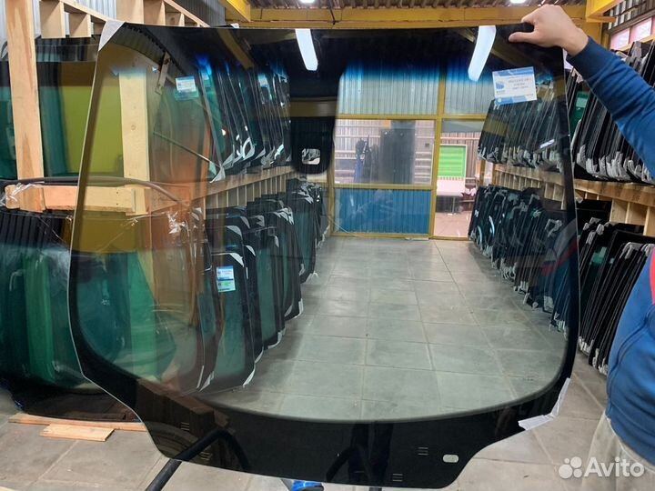 Лобовое стекло Пежо 308 / 408