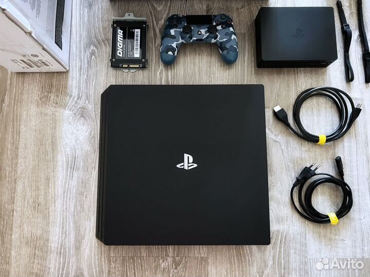 Sony PS4 Pro, прошитая, SSD 1 Тб, 9.00 VR комплект