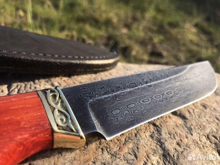Нож из дамасской стали