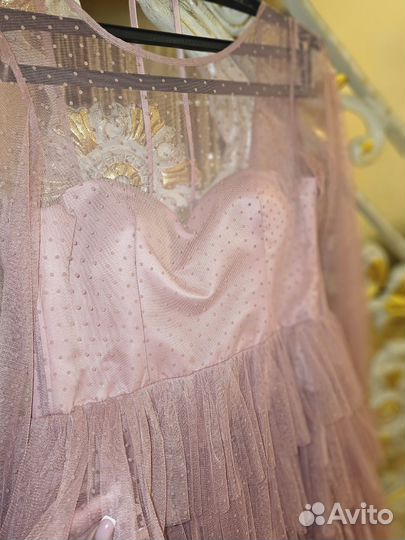 Вечернее платье в пол пышное