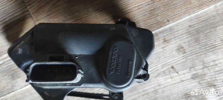 Механизм изменения длины впускного коллектора