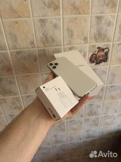 iPhone 11 Pro, 64 ГБ