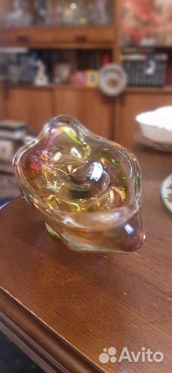Ваза гутное стекло Чехословакия для декора