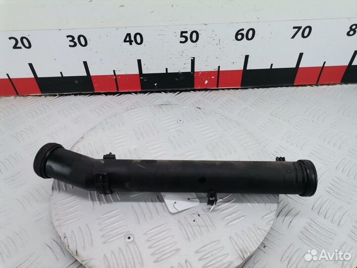 Патрубок вентиляции картера Volkswagen Bora 2000