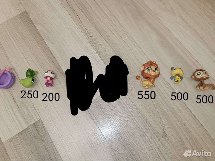 Littlest pet shop (lps)