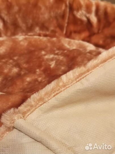 Лежанка меховая коврик для собаки и кошки