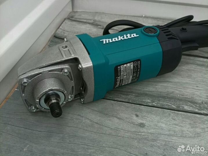 Полировочная машинка makita