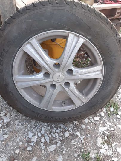 4 диска с зимней резиной r15