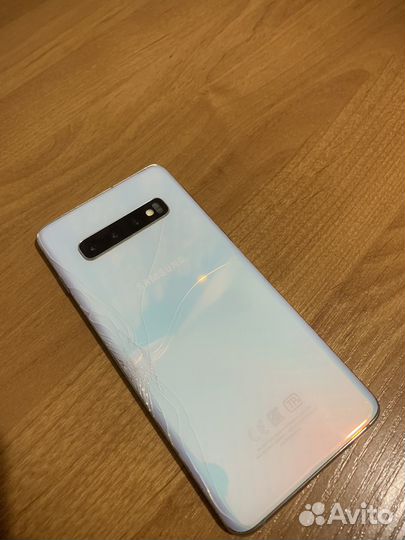 Samsung Galaxy S10, 8/128 ГБ