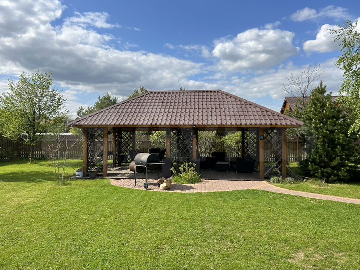 Дом 141,7 м² на участке 12,9 сот.