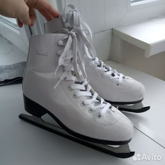 Коньки р. 38