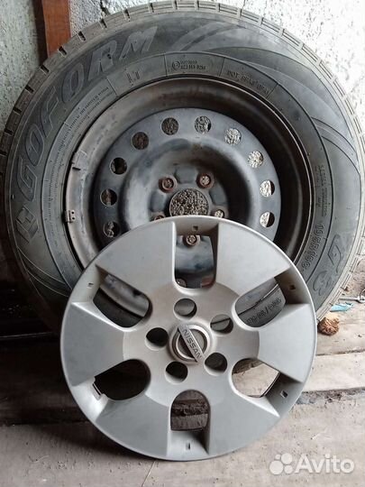4 колеса с дисками R-15, колпаки в подарок