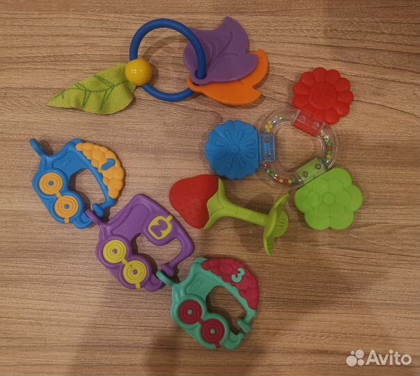 Погремушки, грелка с косточками, игрушки пакетом