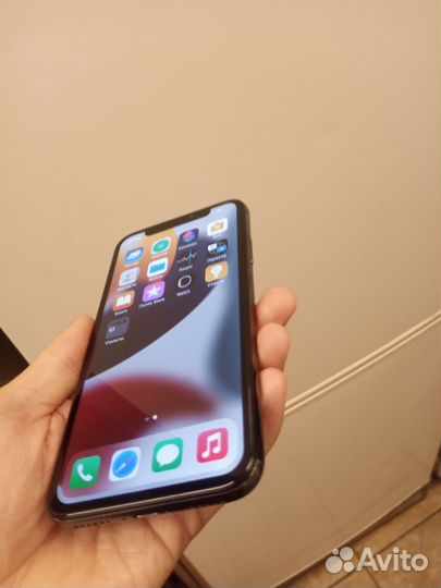 iPhone X, 64 ГБ