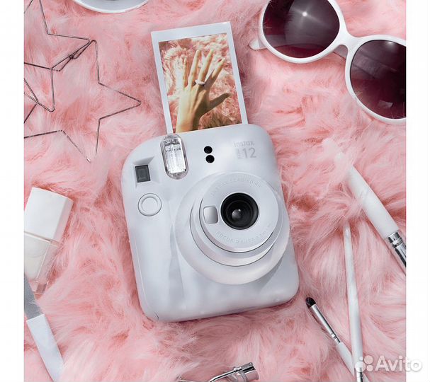 Моментальная фотокамера Fujifilm Instax Mini 12 Instant Camera Bundle White