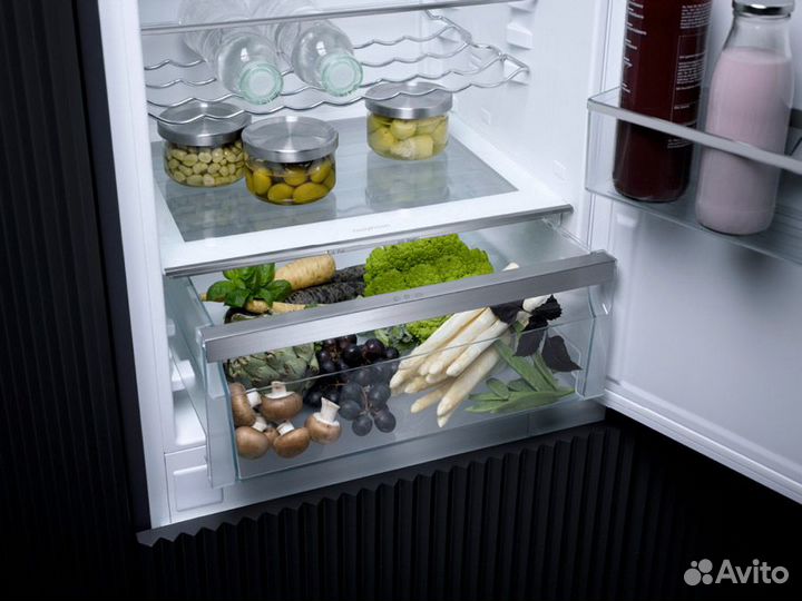 Новый встраиваемый холодильник Miele KF 7731 E EU