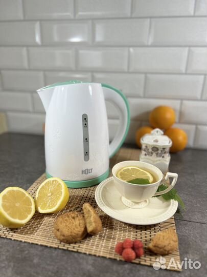 Электрический чайник Holt HT-KT-007 (м)