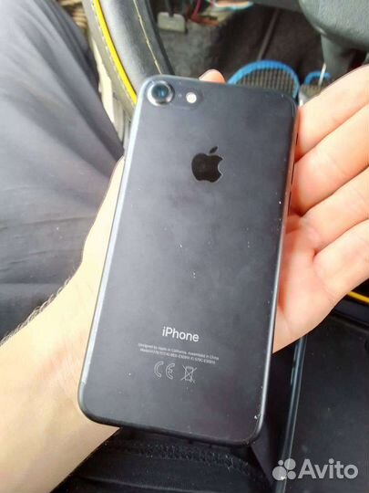 Телефон iPhone 7