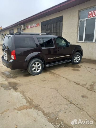 Nissan Pathfinder, 2010