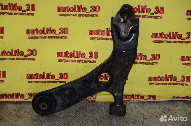 Рычаг передний левый Toyota Auris Corolla E150