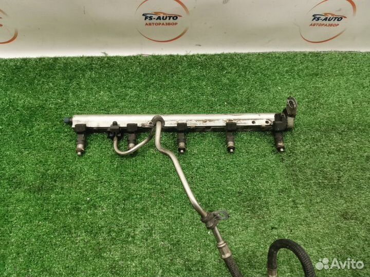 Топливная рейка Ford Kuga 1 2.5 hydb 2010