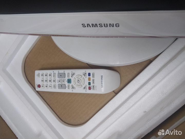Телевизор Samsung LE-19B451C4W