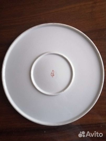 Заварочный чайник и поднос