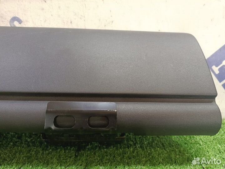 Полка багажника задняя левая Toyota Mark X седан