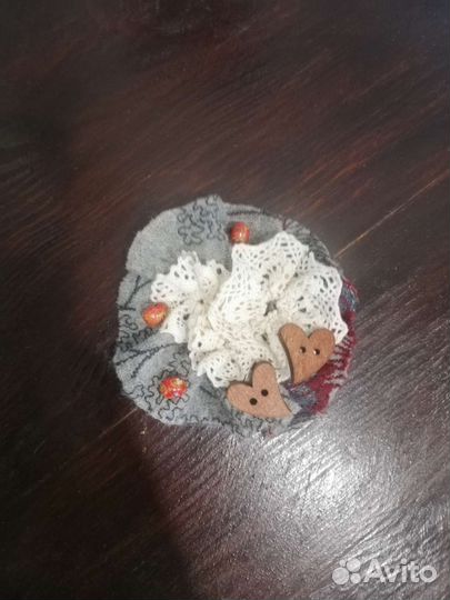 Броши