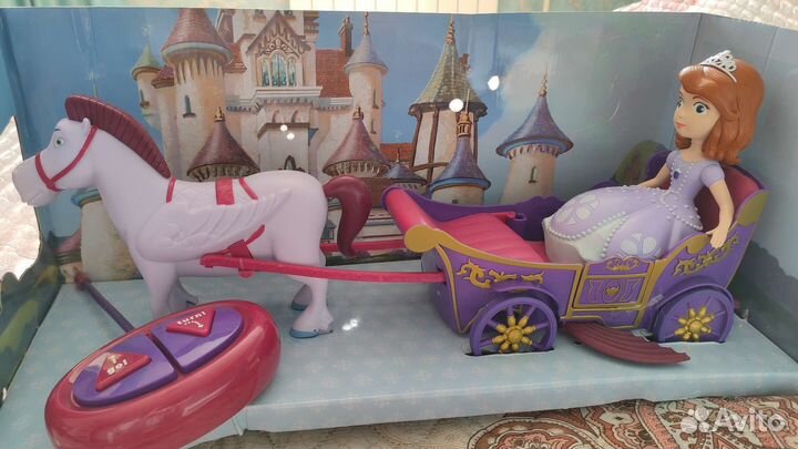 Игрушка карета София на радиоуправлении