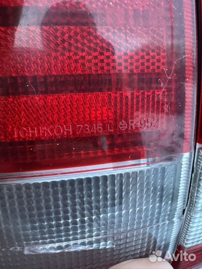 Фонарь Toyota Estima