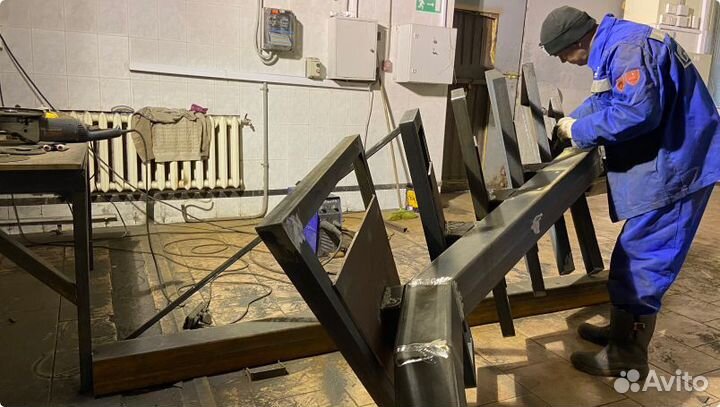 Лестница на металлокаркасе