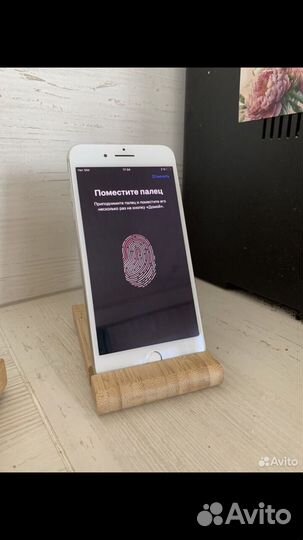 iPhone 8 Plus, 64 ГБ