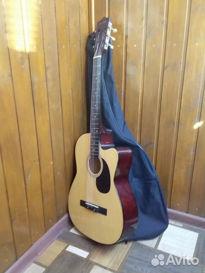 Акустическая гитара
