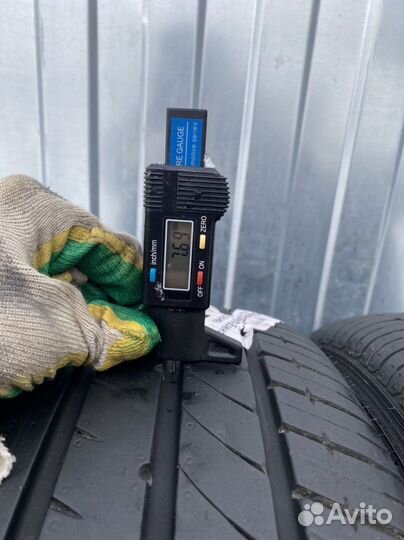 Achilles 2233 235/30 R20 88W