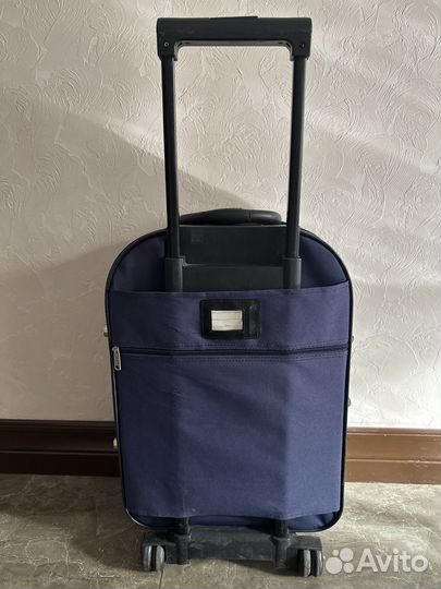 Чемодан тканевый на колесах