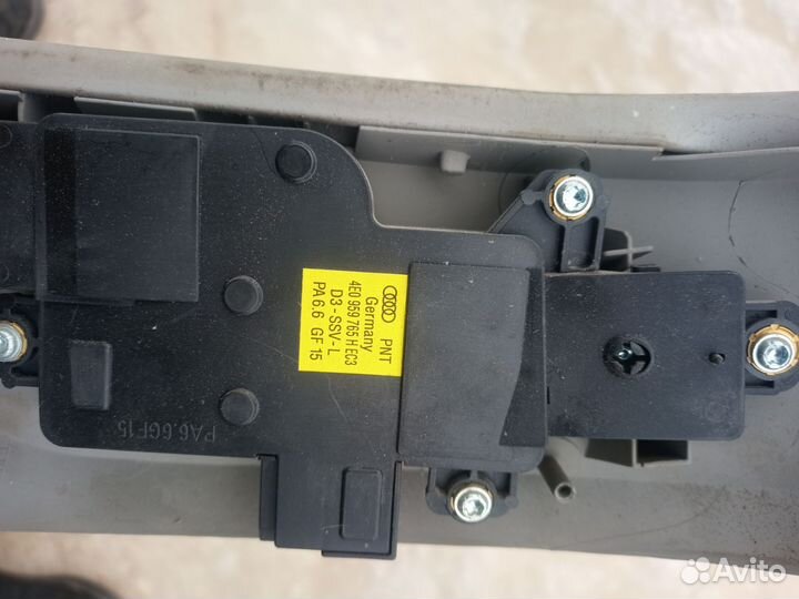 Блок кнопок левого и правого сиденья Audi A8 D3