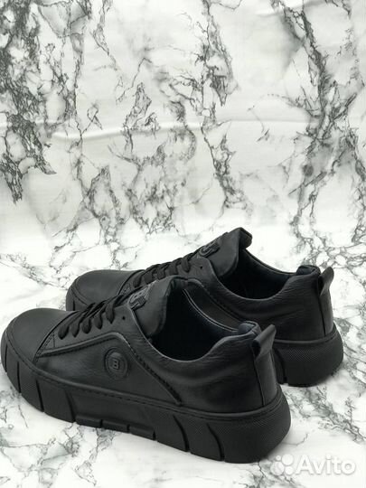 Кроссовки мужские из натуральной кожи