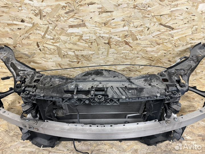 Панель передняя в сборе с радиаторами W212 E212