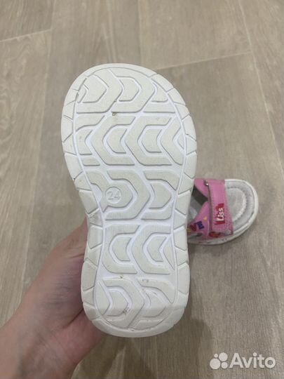 Сандалии для девочки