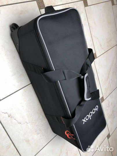 Комплект студийного оборудования Godox SL100Bi-K2