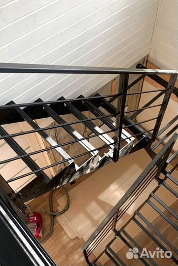 Лестница в дом. Заключаем договор