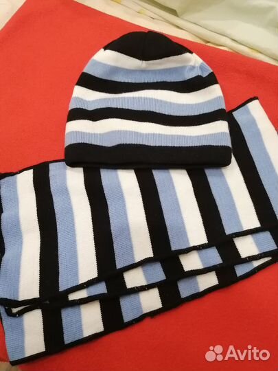 Продам комплект шапка и шарф