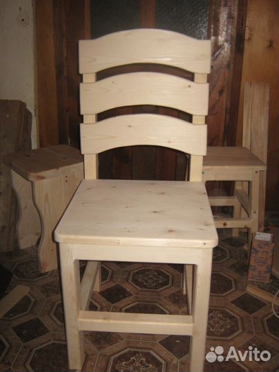 Стулья деревянные