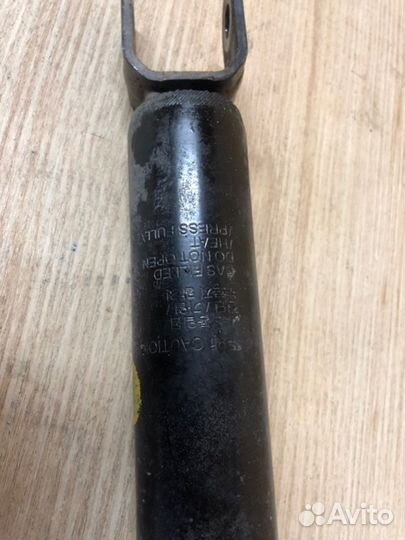 Стойка подвески задняя левая Ssangyong Actyon