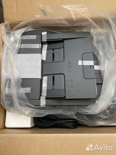 Мфу лазерный цветной с wifi. 15.000 страниц