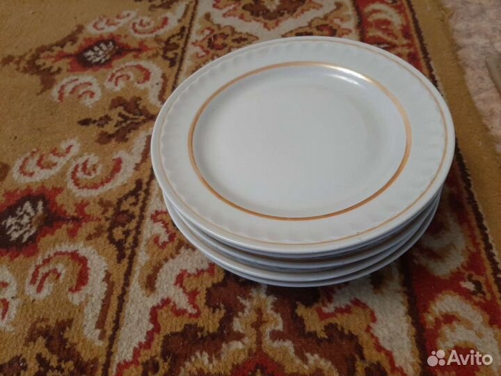 Тарелки и банки 1л