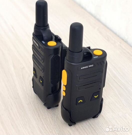 Рация-радиостанция с гарнитурой-наушником