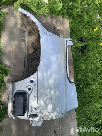 Крыло заднее левое Lexus LX 570